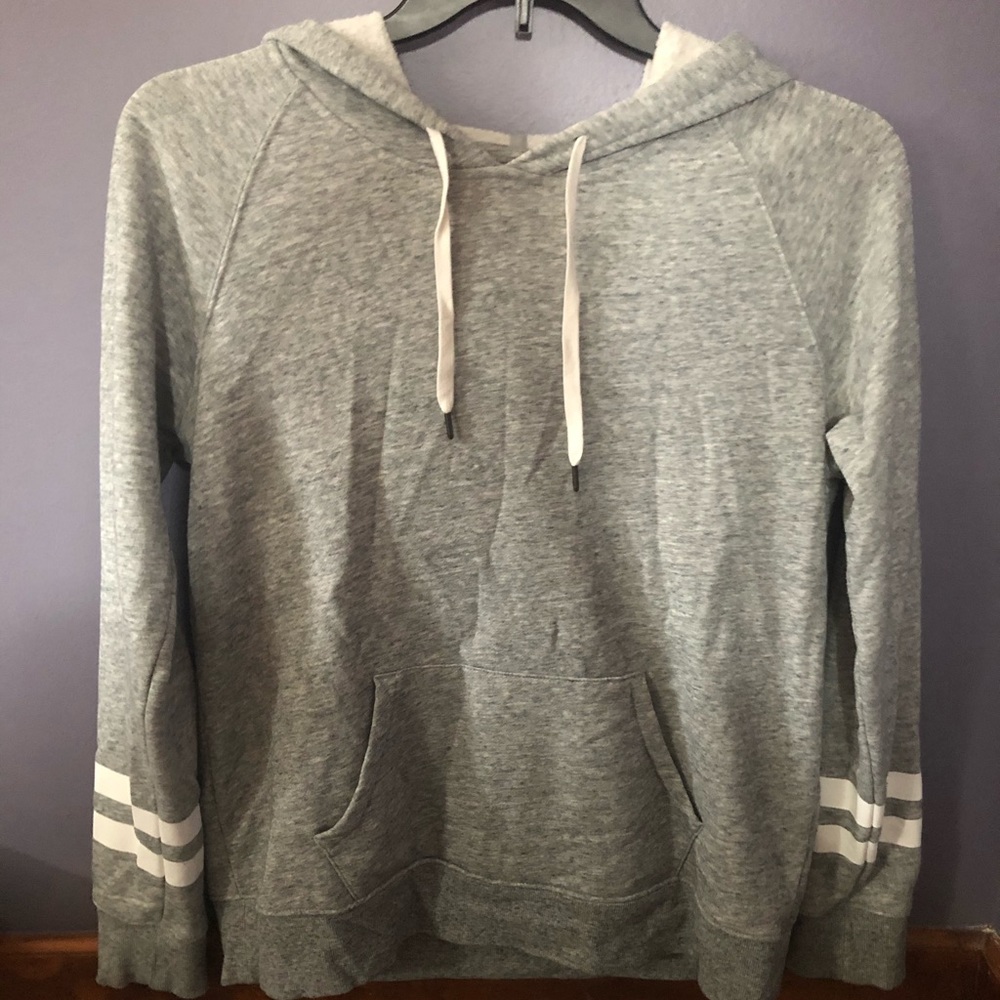 Light weight sweat shirt